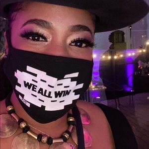 Meet your Posher, Ayesha